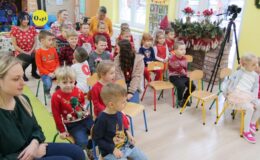 Wspólne kolędowanie przedszkolaków i seniorów