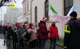 Sztafeta z Mikołajem przeszła ulicami miasta