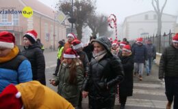 Sztafeta z Mikołajem przeszła ulicami miasta