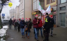 Sztafeta z Mikołajem przeszła ulicami miasta
