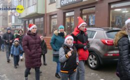 Sztafeta z Mikołajem przeszła ulicami miasta