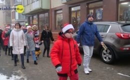Sztafeta z Mikołajem przeszła ulicami miasta