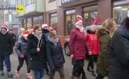 Sztafeta z Mikołajem przeszła ulicami miasta