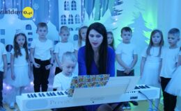 Przedstawienie zimowo-świąteczne w Przedszkolu UMisia w Działdowie