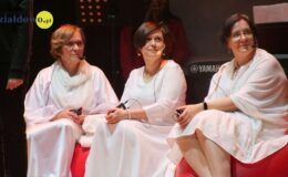 „Prezent pod choinkę – rozśpiewana opowieść świąteczna”