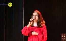 „Prezent pod choinkę – rozśpiewana opowieść świąteczna”