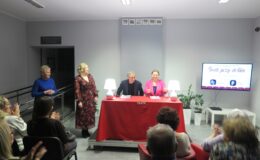 Teatr przy stoliku „Staromodna komedia”