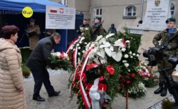 Obchody Dnia Pamięci ofiar obu totalitaryzmów w Działdowie