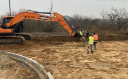 Pierwsza warstwa asfaltu na ul. Prostej położona