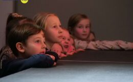 Iluzjonista Paweł Kwiecień „czarował” na scenie MDK w Działdowie