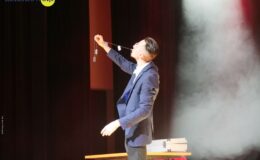 Iluzjonista Paweł Kwiecień „czarował” na scenie MDK w Działdowie