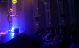 Klimatyczny koncert Meli Koteluk