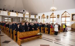 Uroczystość wręczenia medalu Reipublicae Memoriae Meritum, pośmiertnie ks. Marianowi Ofiarze
