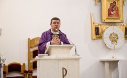 Uroczystość wręczenia medalu Reipublicae Memoriae Meritum, pośmiertnie ks. Marianowi Ofiarze