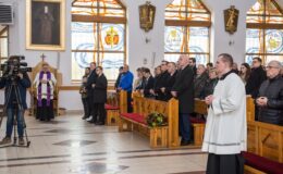 Uroczystość wręczenia medalu Reipublicae Memoriae Meritum, pośmiertnie ks. Marianowi Ofiarze