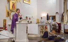 Uroczystość wręczenia medalu Reipublicae Memoriae Meritum, pośmiertnie ks. Marianowi Ofiarze