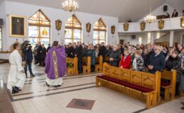 Uroczystość wręczenia medalu Reipublicae Memoriae Meritum, pośmiertnie ks. Marianowi Ofiarze