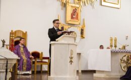 Uroczystość wręczenia medalu Reipublicae Memoriae Meritum, pośmiertnie ks. Marianowi Ofiarze