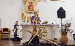 Uroczystość wręczenia medalu Reipublicae Memoriae Meritum, pośmiertnie ks. Marianowi Ofiarze