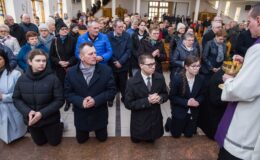 Uroczystość wręczenia medalu Reipublicae Memoriae Meritum, pośmiertnie ks. Marianowi Ofiarze