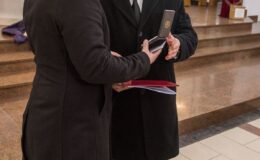 Uroczystość wręczenia medalu Reipublicae Memoriae Meritum, pośmiertnie ks. Marianowi Ofiarze