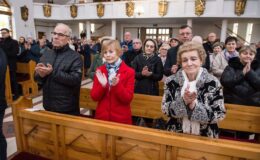 Uroczystość wręczenia medalu Reipublicae Memoriae Meritum, pośmiertnie ks. Marianowi Ofiarze