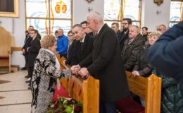 Uroczystość wręczenia medalu Reipublicae Memoriae Meritum, pośmiertnie ks. Marianowi Ofiarze