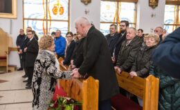 Uroczystość wręczenia medalu Reipublicae Memoriae Meritum, pośmiertnie ks. Marianowi Ofiarze