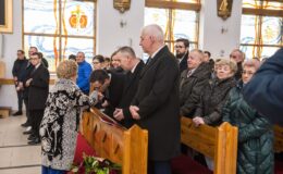 Uroczystość wręczenia medalu Reipublicae Memoriae Meritum, pośmiertnie ks. Marianowi Ofiarze