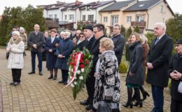 Uroczystość wręczenia medalu Reipublicae Memoriae Meritum, pośmiertnie ks. Marianowi Ofiarze