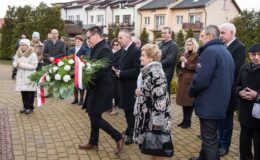 Uroczystość wręczenia medalu Reipublicae Memoriae Meritum, pośmiertnie ks. Marianowi Ofiarze