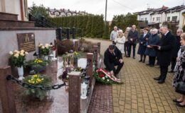 Uroczystość wręczenia medalu Reipublicae Memoriae Meritum, pośmiertnie ks. Marianowi Ofiarze