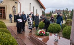Uroczystość wręczenia medalu Reipublicae Memoriae Meritum, pośmiertnie ks. Marianowi Ofiarze