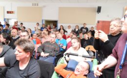 Zespół Enej z wizytą w Polskim Stowarzyszeniu na rzecz Osób z Niepełnosprawnością Intelektualną Koło w Działdowie