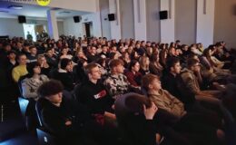 Świat jest piękny, ten daleki, ale też i bliski nas