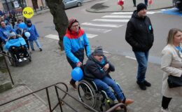 Niebieski Spacer dla Autyzmu