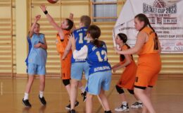 Turniej Minikoszykówki Dziewcząt wygrała drużyna z „Czwórki”