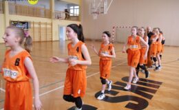 Turniej Minikoszykówki Dziewcząt wygrała drużyna z „Czwórki”