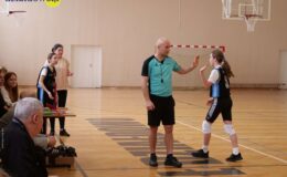 Turniej Minikoszykówki Dziewcząt wygrała drużyna z „Czwórki”