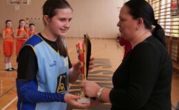 Turniej Minikoszykówki Dziewcząt wygrała drużyna z „Czwórki”