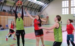 II Mistrzostwa Polski Olboyów 60+ w koszykówce mężczyzn i V Towarzyski Turniej Seniorek w Działdowie