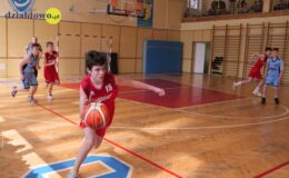 W turnieju koszykówki zwyciężyła drużyna Zespołu Placówek Oświatowych nr 3