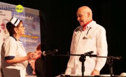 Spektakl kabaretowy „Zdrowia, zdrowia i jeszcze raz pieniędzy” w MDK w Działdowie