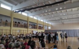 Pożegnań nadszedł czas – ósmoklasiści z SP nr 4 opuścili mury swojej szkoły