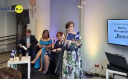 Boso i poetycko – promocja tomiku wierszy Iwony Misiopeckiej w bibliotece