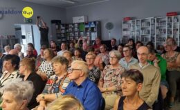 Boso i poetycko – promocja tomiku wierszy Iwony Misiopeckiej w bibliotece