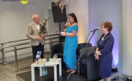 Boso i poetycko – promocja tomiku wierszy Iwony Misiopeckiej w bibliotece