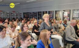 Boso i poetycko – promocja tomiku wierszy Iwony Misiopeckiej w bibliotece