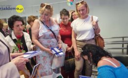 Boso i poetycko – promocja tomiku wierszy Iwony Misiopeckiej w bibliotece