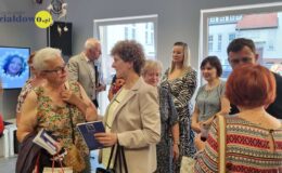 Boso i poetycko – promocja tomiku wierszy Iwony Misiopeckiej w bibliotece